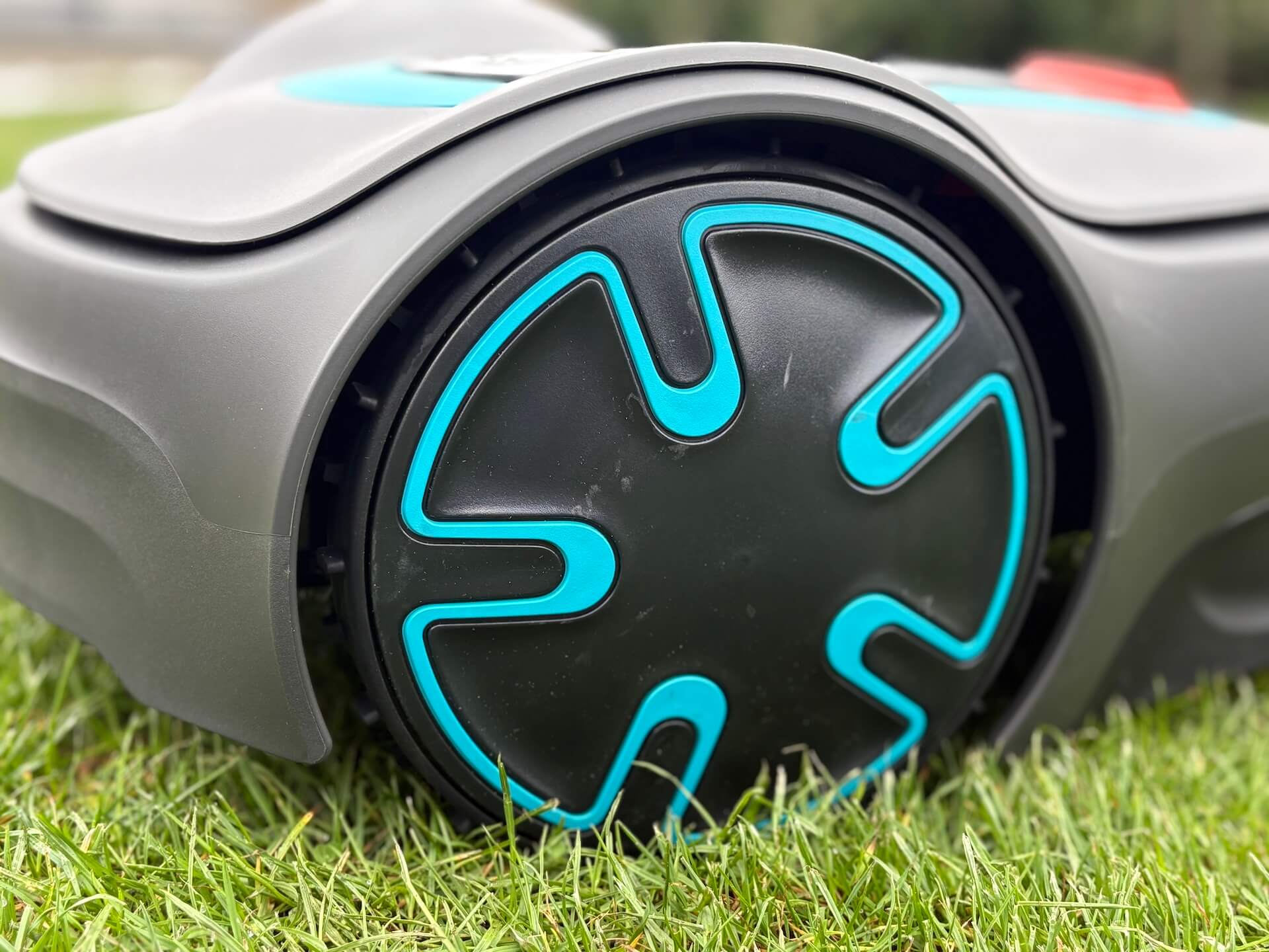 test-gardena-sileno-minimo-robotpl-neklipper-anmeldelse-havekalenderen
